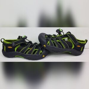 Keen Big Kids Black Lime Newport H2 Hiking Sandals Water Shoes - Size 5 - GUC